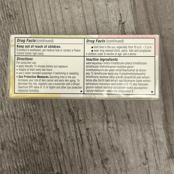 Clinique Even Better SPF 15 Makeup | CN92 Porcelain Beige | Evens and Corrects - Picture 4 of 7